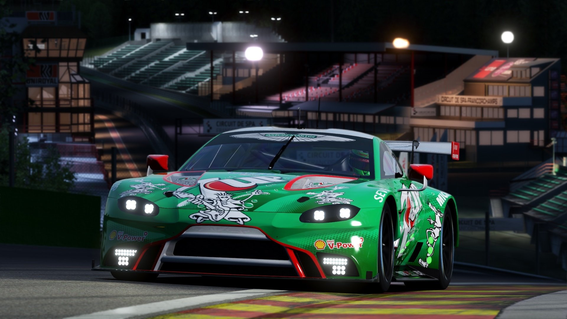 “高新体育中心：举重选手突破极限，赛场上演壮丽的力量之战”